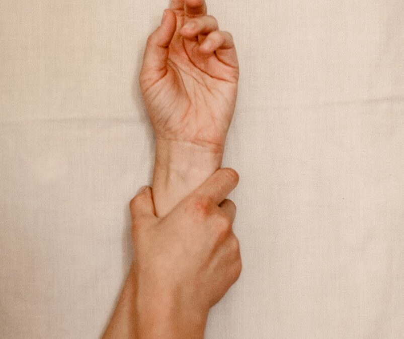 「顔の左右差、放置するとどうなる？知っておきたいリスクと対策」